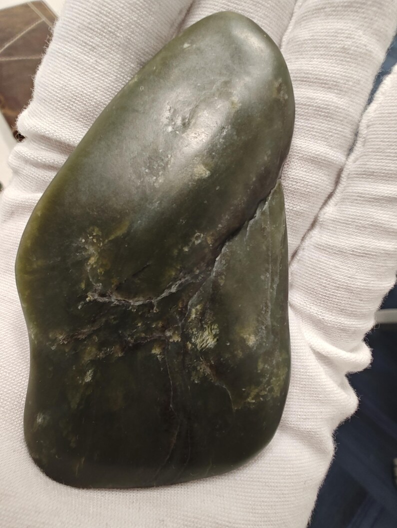 Big Sur Jade Tumbled Palm Stone