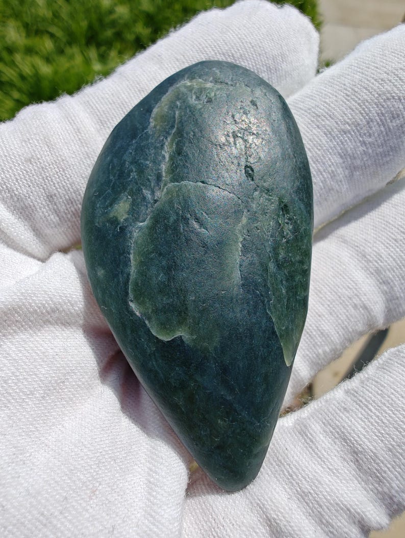 Big Sur Jade Palm Stone – Ocean Polished Nephrite