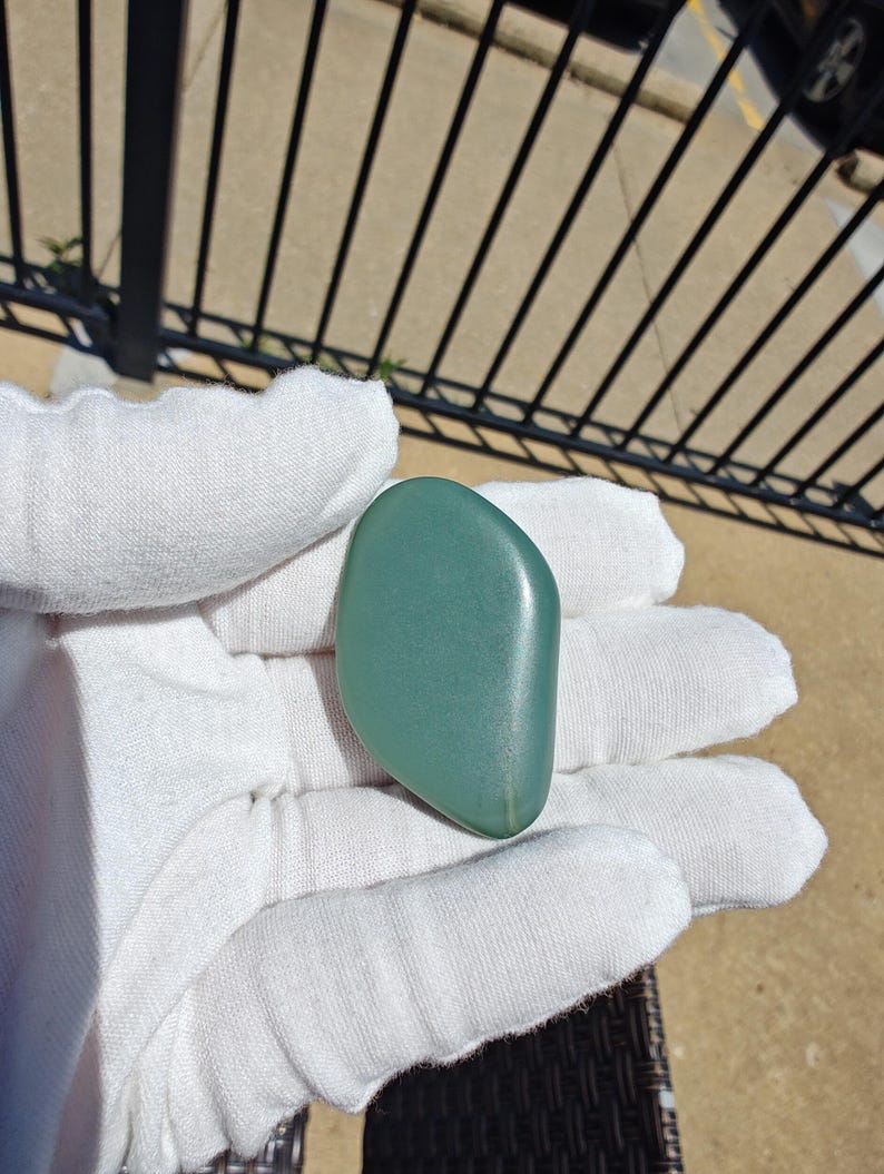 Siberian Duck Egg Cyan Nephrite Jade Palm Stone - Image 3