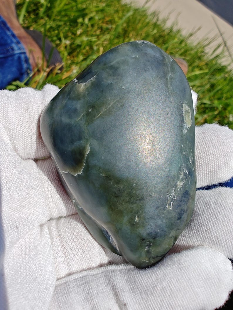Authentic Big Sur Nephrite Jade – Tumbled Collector Stone