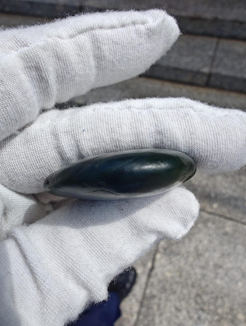 Natural Big Sur Jade Palm Stone – Ocean Polished Nephrite - Image 3