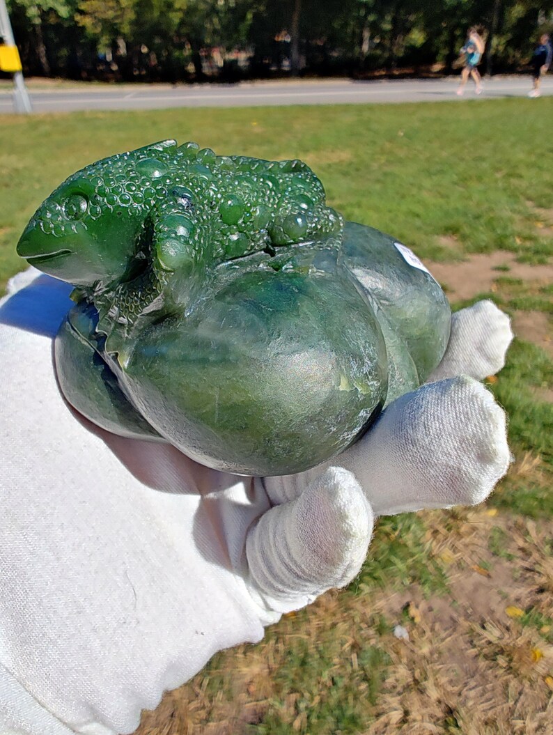 Certified Authentic Canadian Yukon Nephrite Jade Hand Carved Lizard (Not Big Sur Jade) - Image 5