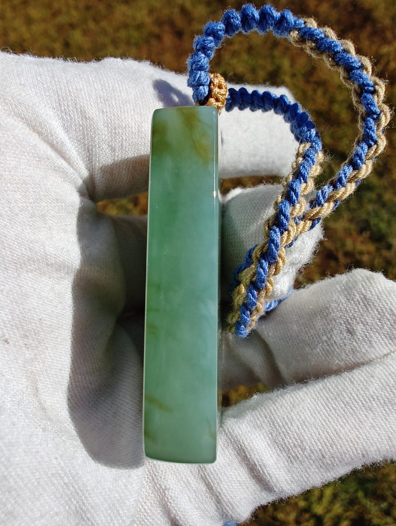 Handmade Siberian Nephrite Jade Pendant: Certified Patterned Stone - Image 5