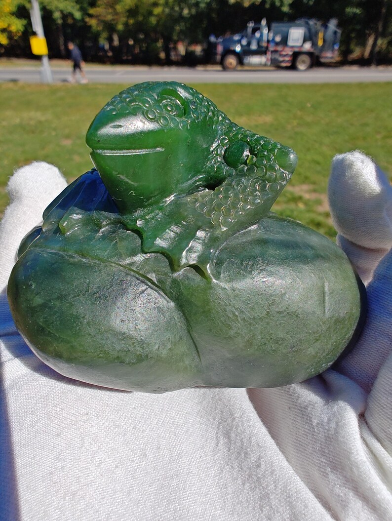 Certified Authentic Canadian Yukon Nephrite Jade Hand Carved Lizard (Not Big Sur Jade) - Image 8