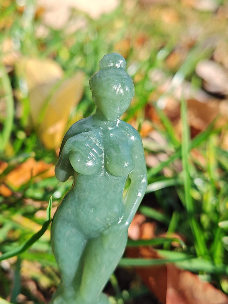 Hand Carved - Nephrite Jade Statue by Mac's Carving Team - Image 2
