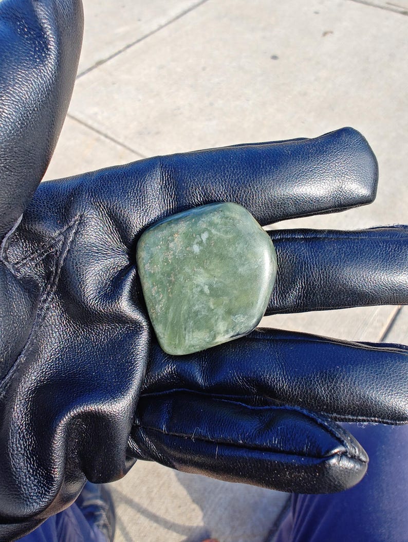 Californian Big Sur Nephrite Jade - Hand Polished Stone - Image 7