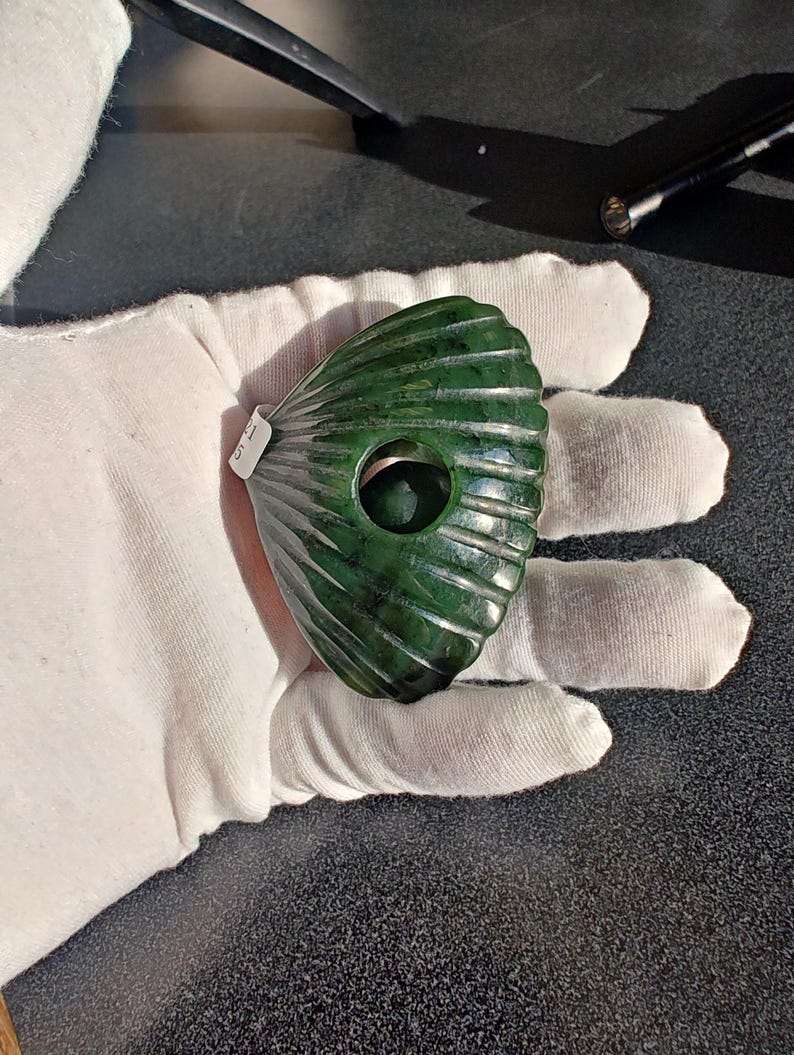 Certified Authentic Nephrite Jade Hand Carved Clam With A Jade Ball - Image 6