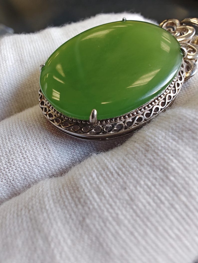 Certified Authentic Siberian Apple-Green Nephrite Jade Pendant - Silver 925 - Image 2
