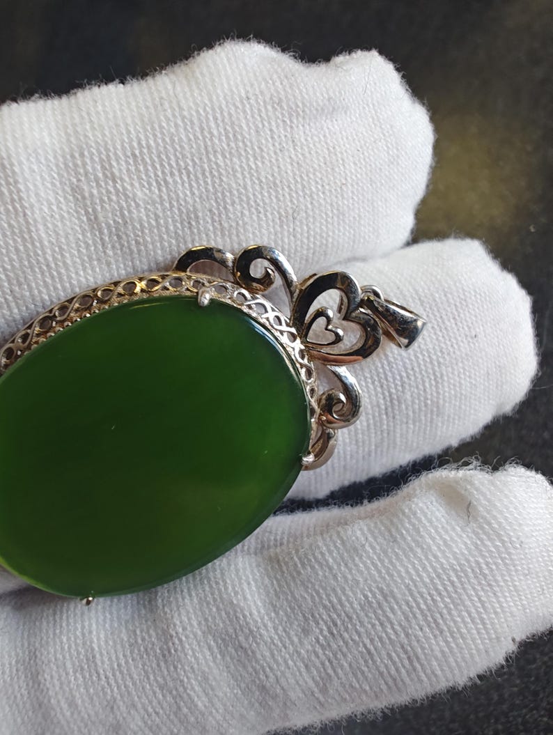 Certified Authentic Siberian Apple-Green Nephrite Jade Pendant - Silver 925 - Image 7