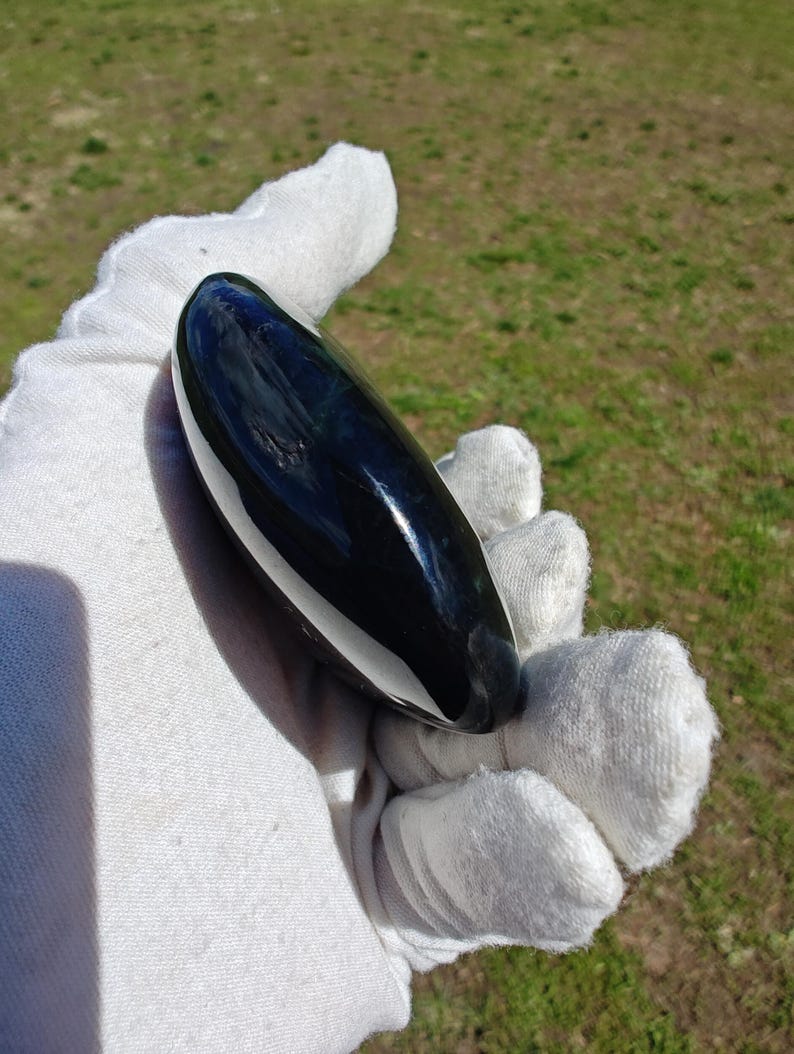 Authentic Big Sur Blue Vulcan Jade Hand Polish Palm Stone - Image 3