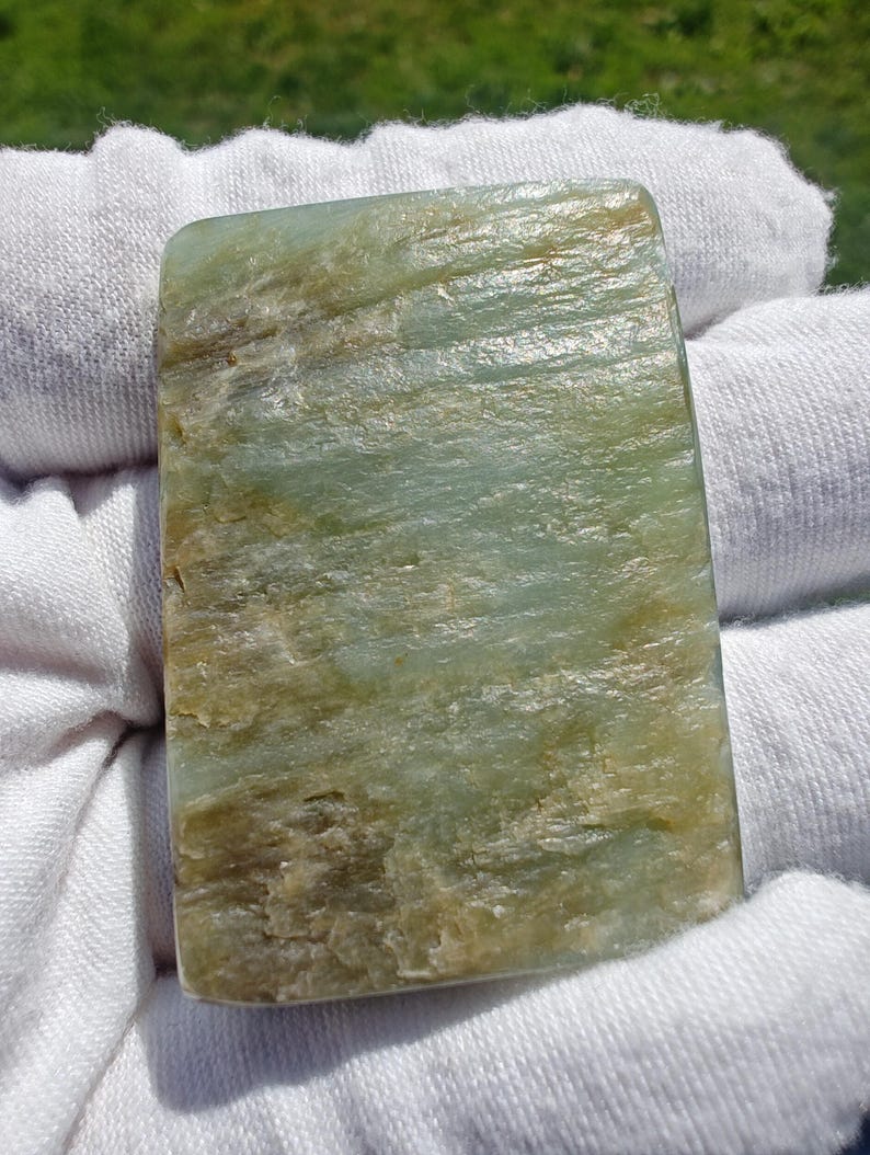 Siberian Light-Cyan Jade Sample – Carving Stone (38.72g) - Image 2