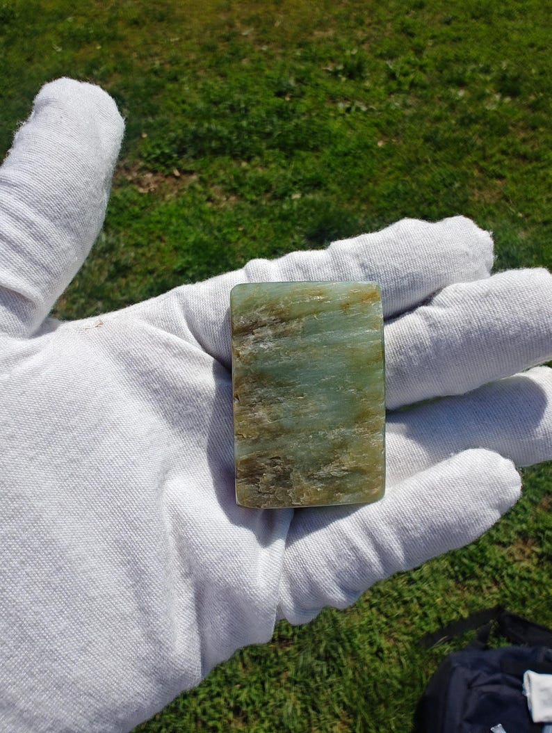 Siberian Light-Cyan Jade Sample – Carving Stone (38.72g) - Image 8