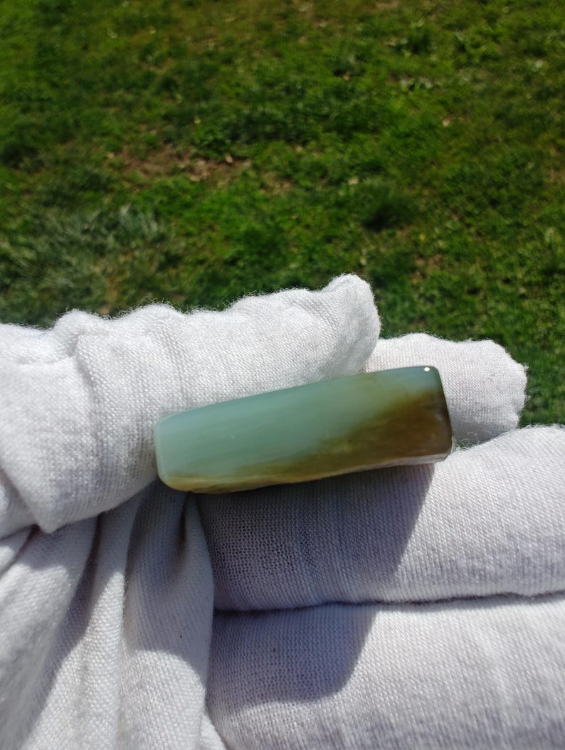 Siberian Light-Cyan Jade Sample – Carving Stone (38.72g) - Image 6