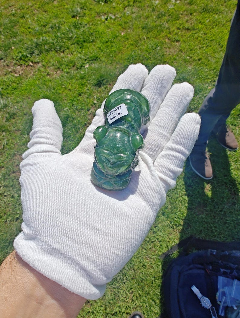 Certified Handmade Authentic Canadian Yukon Icy Nephrite Jade Puppy Dog Carving - Image 8