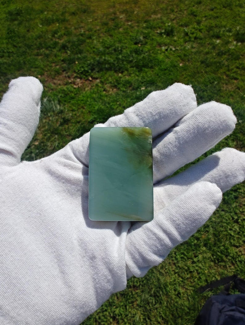 Siberian Light-Cyan Jade Sample – Carving Stone (38.72g) - Image 7