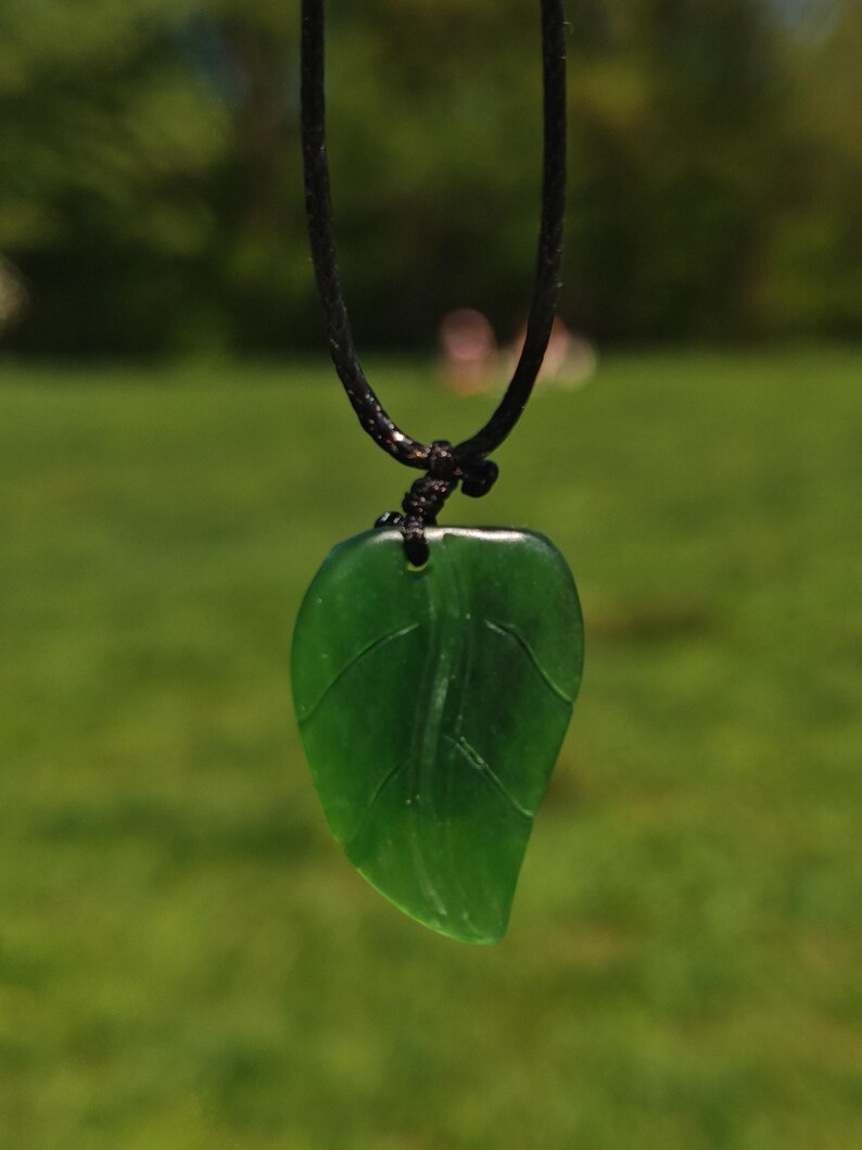Hand-Crafted Certified Siberian Spinach Green Nephrite Jade Baby Spider Pendant - Image 4
