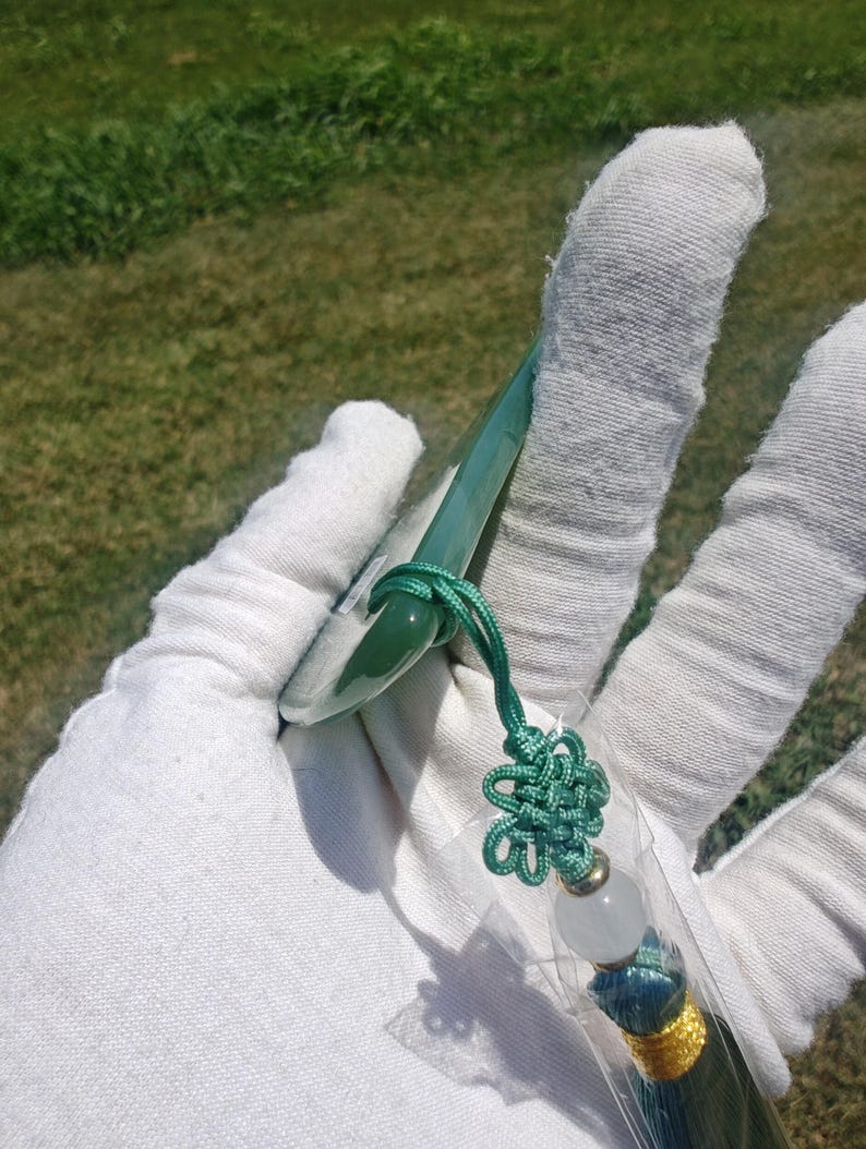 Certified Siberian Nephrite Guasha Jade with chayotancy - Image 5