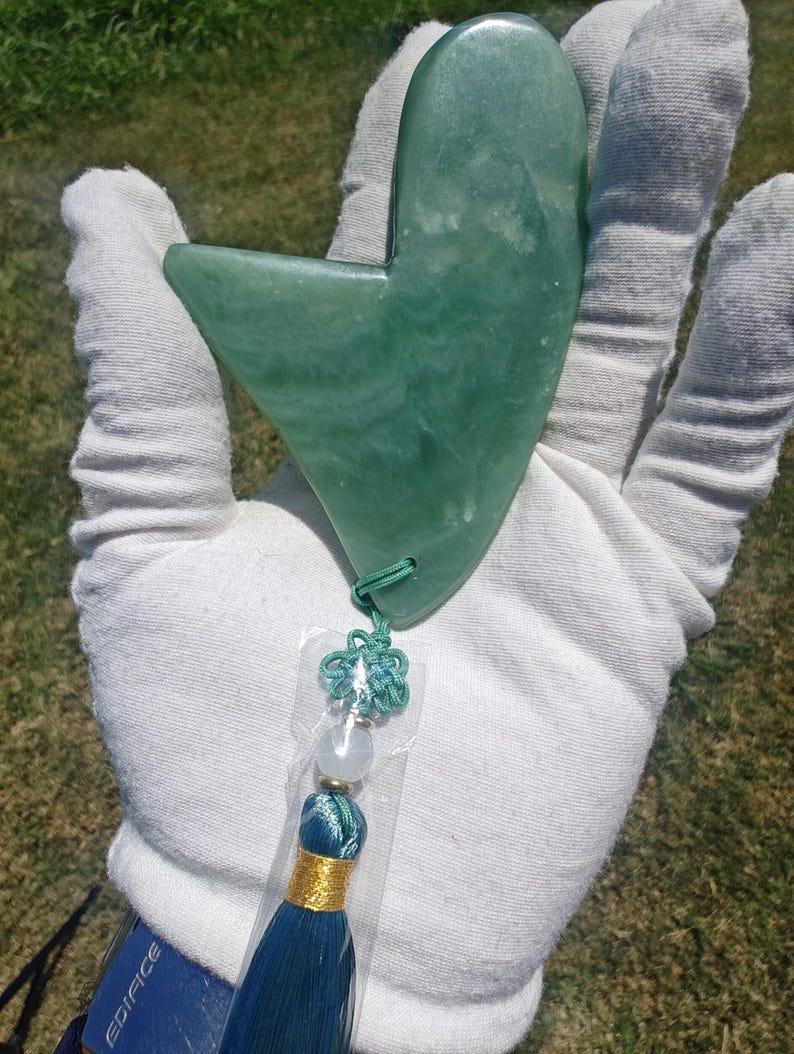 Certified Siberian Nephrite Guasha Jade with chayotancy - Image 10