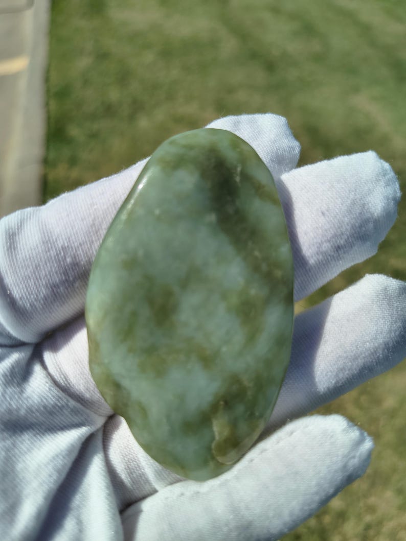 Siberian Nephrite Jade Palm Stone – Duck Egg Cyan Jade - Image 2