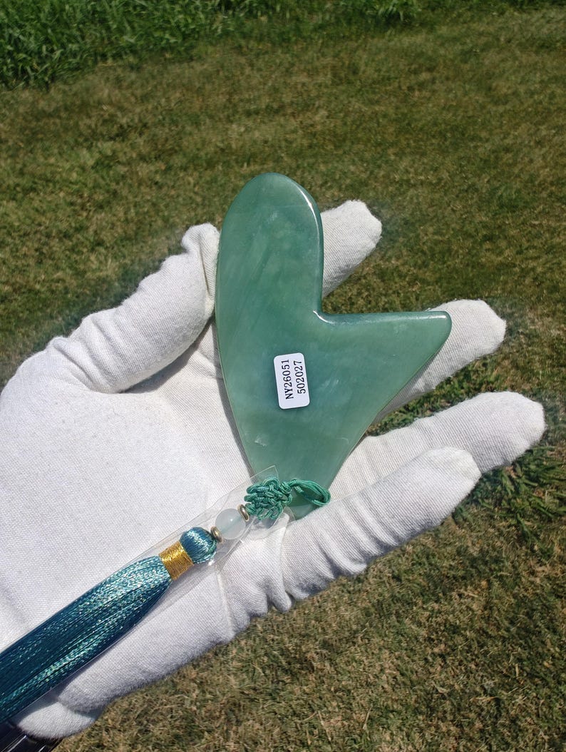 Certified Siberian Nephrite Guasha Jade with chayotancy - Image 8