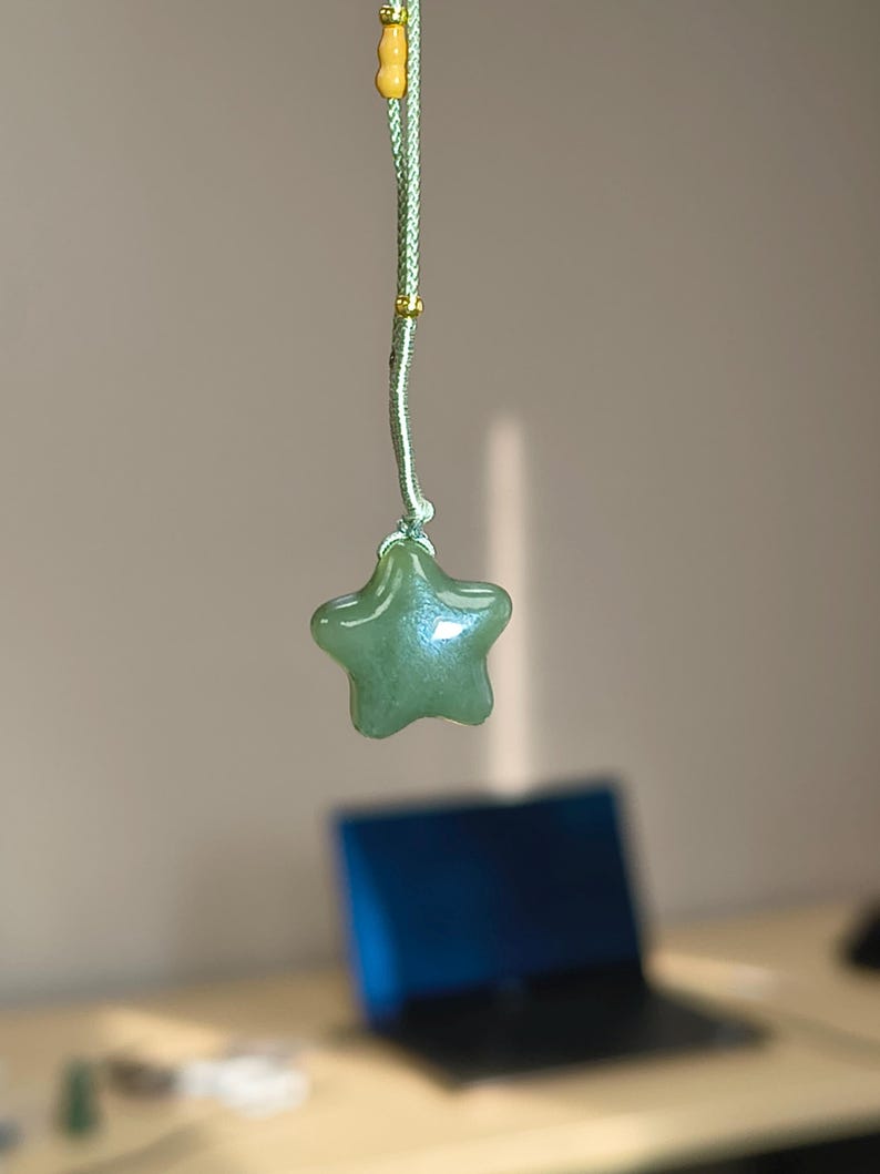 The five-pointed  star pendant –  Nephrite Jade