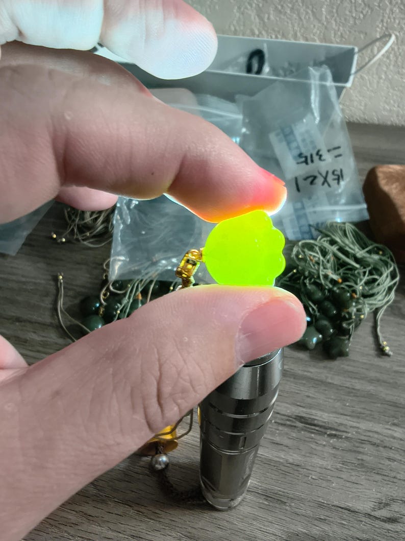 The world cutest cat claw pendant ever – Nephrite Jade - Image 8